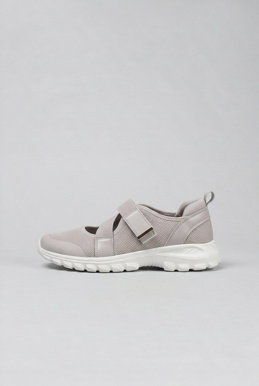 SERAPHINA Premium Sneaker